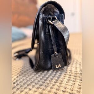 Lo & Sons Black Crossbody Bag